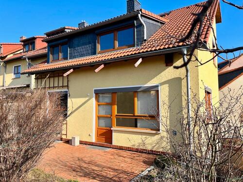 Foto - Vermietung - Reihenendhaus mit 6 Zimmern u. schönem Grundstück Dresdennah für die größere Familie!