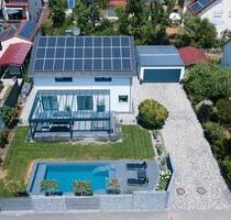 Modernes EFH mit schönem Garten inkl. Pool - Kösching