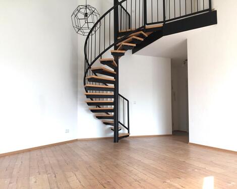 Foto - Helle Maisonette- Wohnung mit Balkon und Tiefgarage in Grünstadt