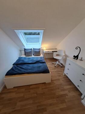 Foto - vollmöbliertes WG-ZIMMER in Feldrandlage!