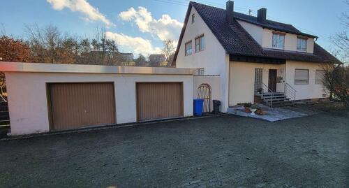 Foto - Wohnhaus zu verkaufen - 350.000,00 EUR Kaufpreis, ca.  217,00 m²