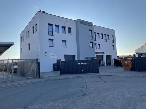 Foto - Beheizte Lager - Produktionshalle 141 m² in 68766 Hockenheim