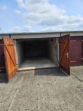 Foto - Gepflegte Garage Lager in Gräfenhainichen