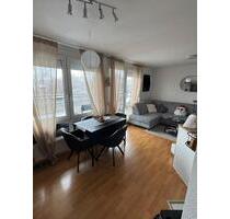 2-Zimmer-Wohnung mit Rundum-Balkon & Garage - Top Lage - Ditzingen