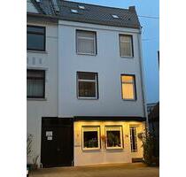 Renovierte 2 Zimmer Wohnung im 2.OG, Am Hulsberg, SOFORT frei - Bremen Östliche Vorstadt
