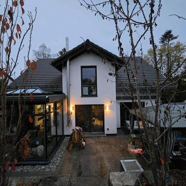 Foto - Einfamilienhaus mit Wintergarten in familienfreundlicher Lage