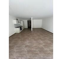 W18 Neuwertige 1-2-Zimmer-Wohnung in Burghausen