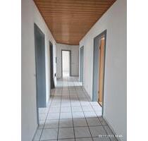 Gepflegte 4-Zimmer-Wohnung im 2. OG in Orbis - Mauchenheim