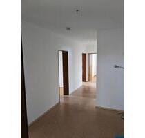 4 Zimmer Wohnung (110 qm) mit Südbalkon,abschl.Garage, Garten - Hohenwart