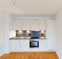 Große Dachgeschosswohnung mit Einbauküche - Köln Mülheim