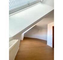 Helle 1-Zimmer-Wohnung mit Stellplatz (befristet auf 2 Monate) - Würzburg Lengfeld