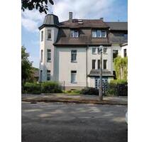 Mehrfamilienhausvilla mit Nebengebäude, 4 Wohneinheiten, saniert - Pöhl