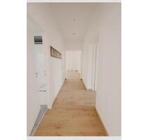 4 Zimmer Wohnung 110qm plus Tiefgaragenstellplatz in Kronberg - Kronberg im Taunus