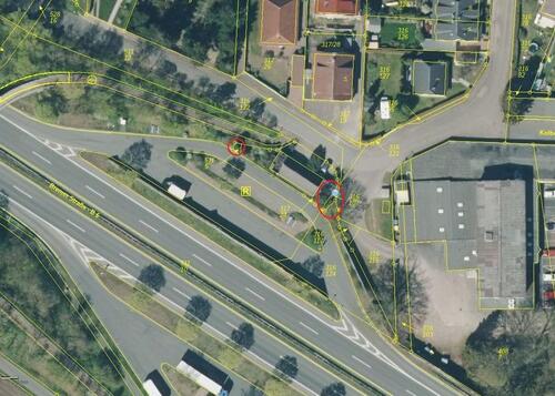 Foto - Auktion - 2 kleine Grundstücke (Vor-Garten) an einem Haus mit Top Verkehrsanbindung nach Hannover