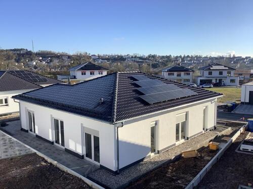 Foto - Neubau Bungalow mit Doppelgarage im Neugebiet Marien Höhe
