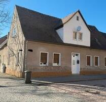 Reiheneckhaus in bester Akener Innenstadtlage *provisionsfrei* - Aken (Elbe)