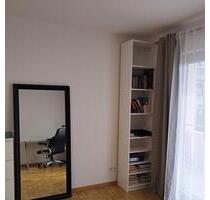 Helles, möbliertes WG-Zimmer mit Balkon – ab Dezember - Freiburg im Breisgau Haslach