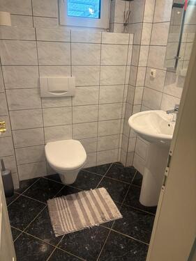 Foto - Großzügige 4 Zimmer-Wohnung mit Balkon und Einbau Küche i