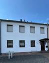 Foto - Zweifamilien-Reihenhaus im guten Zustand mit vielen Möglichkeiten