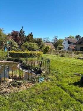 Foto - Idyllischer Freizeitgarten mit großer Fläche & Hütten in Seesen