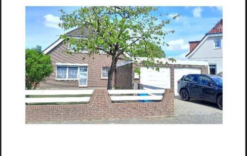 Foto - Komplett saniertes Einfamilienhaus in beliebter Lage in 27578