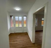 Helle, modernisierte 2,5-Zimmer Wohnung mit Einbauküche - Ihlow