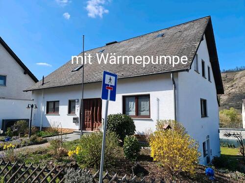 Foto - saniertes Zwei- Dreifamilienhaus m. Wärmepumpe, Energiekl C