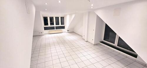 Foto - 3 Zimmer Dachgeschoßwohnung zur Miete in Hannover