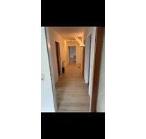 4 Zimmer Wohnung - 650,00&nbsp;EUR Kaltmiete, ca.&nbsp; 104,00&nbsp;m&sup2; in Bad Gandersheim (PLZ: 37581)