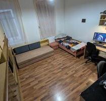 2-Zimmer-Wohnung (teilmöbliert) mit viel Stauraum und Garten zu v - Freiberg