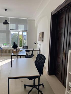 Foto - ☀️ Schreibtisch in heller Altbau-Etage in Kreuzberg