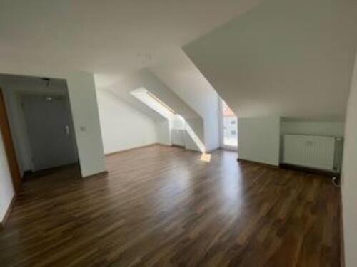 Foto - Helle 4-Zimmer Dachgeschosswohnung in Bindlach, OT Bindlacher Ber