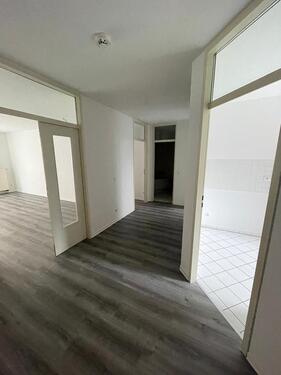 Foto - 3er WG-Wohnung - 300,00&nbsp;EUR Kaltmiete, ca.&nbsp; 79,12&nbsp;m&sup2;