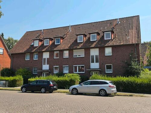 Foto - Modernisierte 3-Zi.-Wohnung mit Garten & Garage – von privat