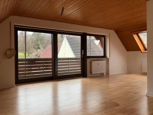 Foto - 3 Zimmer DG Wohnung in Kuchen - 185.000,00 EUR Kaufpreis, ca.  68,00 m²