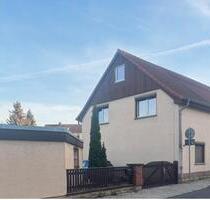 Haus zum Verkauf - 120.000,00&nbsp;EUR Kaufpreis, ca.&nbsp; 140,00&nbsp;m&sup2; in Teuchern (PLZ: 06682)