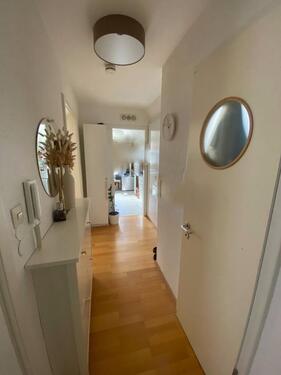 Foto - 2-Zimmer DG Wohnung mit EBK und Balkon in Untertürkheim