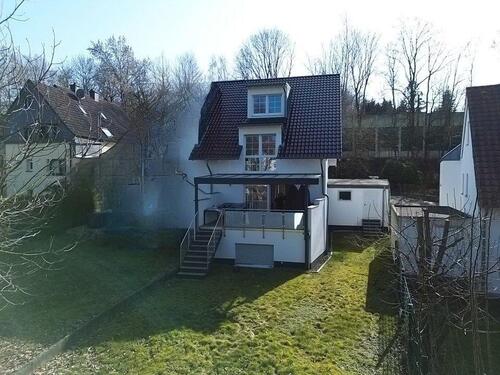 Foto - Doppelhaushälfte + Garten 