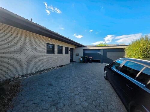 Foto - Einfamilienhaus in Rheda - 2.300,00 EUR Kaltmiete,