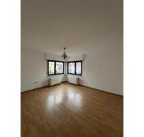 Ruhige 4-Zimmer-Wohnung mit Balkon & Gartennutzung – fußläufig zur Bahn - Heddesheim