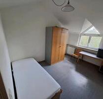 WG Zimmer in Uninähe Homburg - 272,00&nbsp;EUR Kaltmiete, ca.&nbsp; 17,00&nbsp;m&sup2; in Homburg (PLZ: 66424)