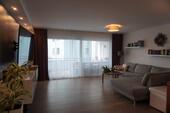 Foto - Hochwertig möblierte 3-Zimmer-Wohnung mit großem Balkon & TG