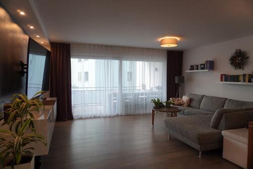 Foto - Hochwertig möblierte 3-Zimmer-Wohnung mit großem Balkon & TG