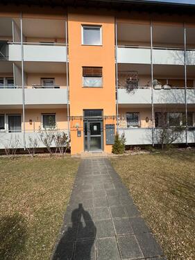 Foto - 3-Zimmer-Wohnung mit großem Balkon und Garage