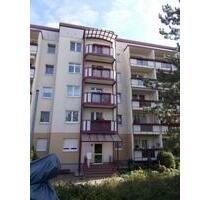 4-Raum-Wohnung mit Balkon - 450,00 EUR Kaltmiete, in Schmölln (PLZ: 04626)