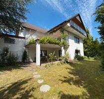 Gartenparadies mit Blick über das Leinetal am Bierberg Dassel