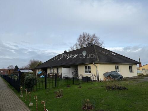 Foto - 2 Zimmer Wohnung mit EBK, Terrasse & Grundstück