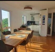 Attraktive 3-Zimmer-Eigentumswohnung mit zwei Balkonen-von Privat - München Berg am Laim