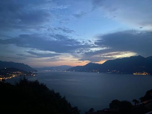 Foto - Schöne Ferienwohnung mit Blick über den Lago Maggiore nahe Luino