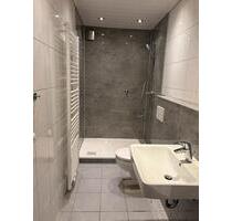 Renovierte helle DG Wohnung - 890,00&nbsp;EUR Kaltmiete, ca.&nbsp; 80,00&nbsp;m&sup2; in Oberhausen (PLZ: 46119) Rothebusch